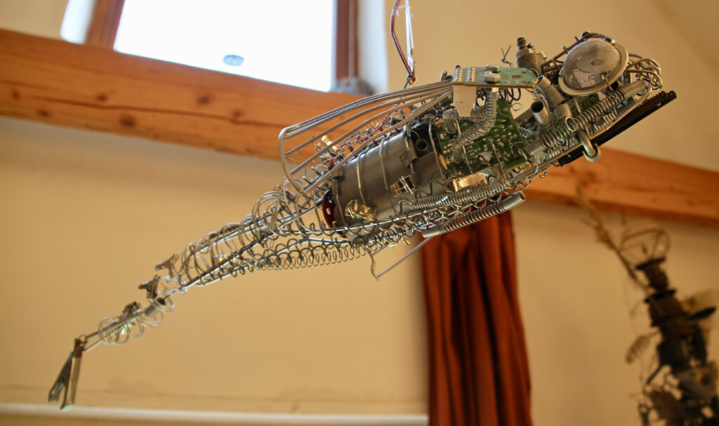 Rainer Leitz Artwork M.04 "Fliegender Fisch" Electric Moving Object with Solar Cell
