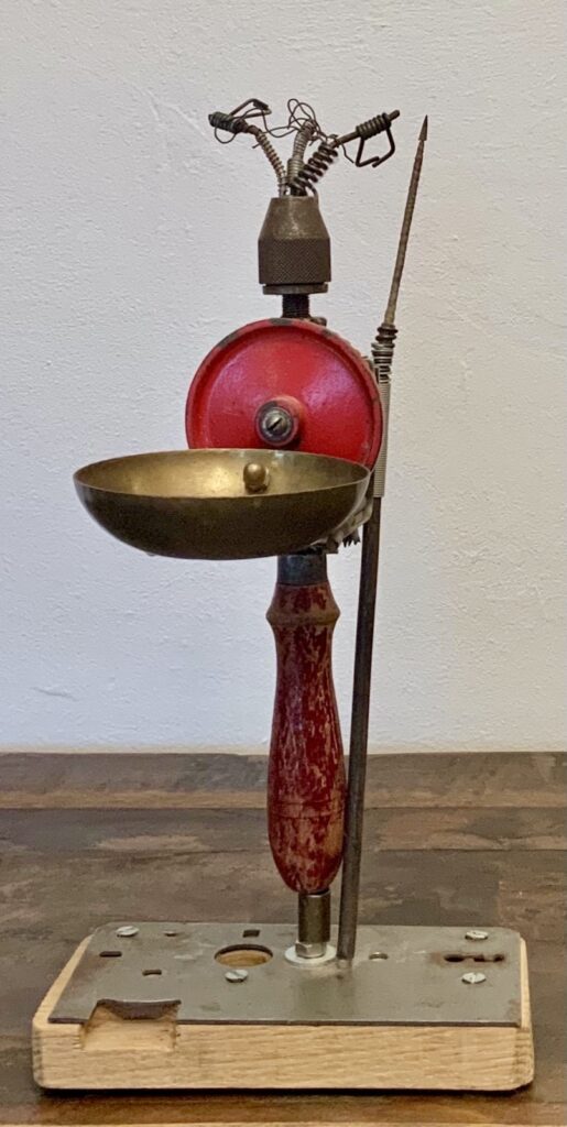 Rainer Leitz Artwork A.12 "Schalenwächterin" Metall Figure