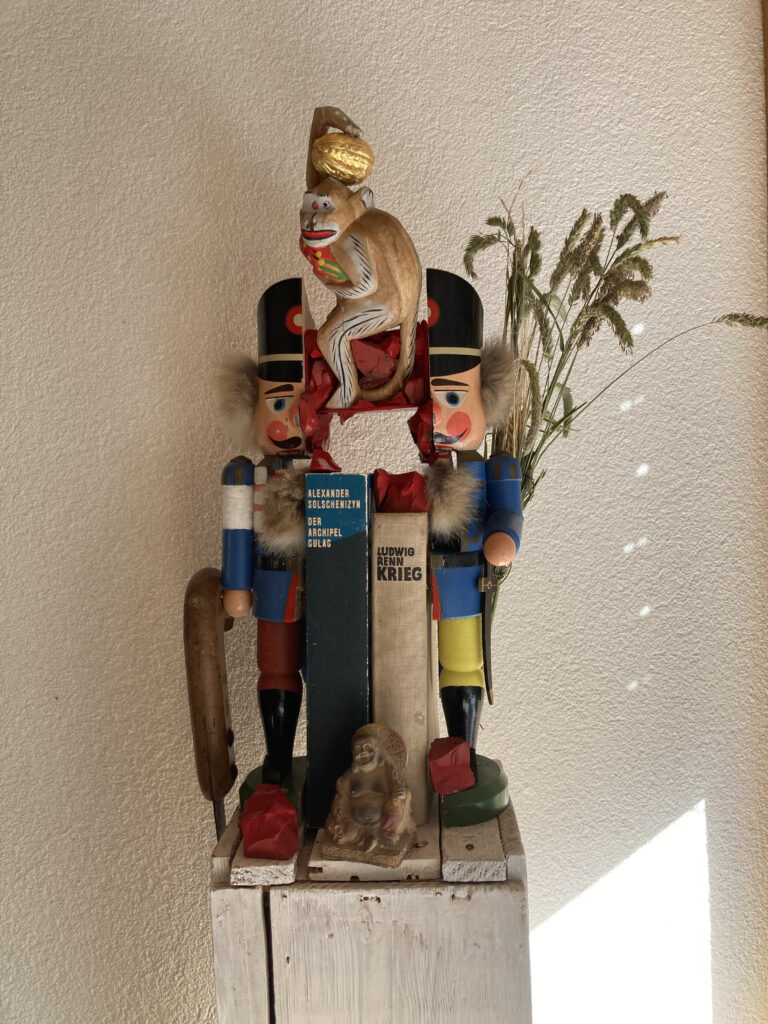 Rainer Leitz Artwork A.26 "Der Nußknacker-Krieg"