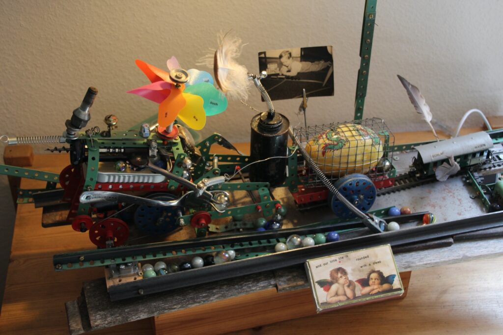 Rainer Leitz Artwork M.08 "Jim Knopf ins Unendliche" Electric Moving Installation