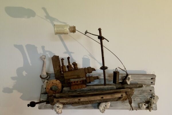 7_Bottlepost_IMG_4160 Rainer Leitz Artwork W.02 "Flaschenpost Lampedusa" Wallhanging Object